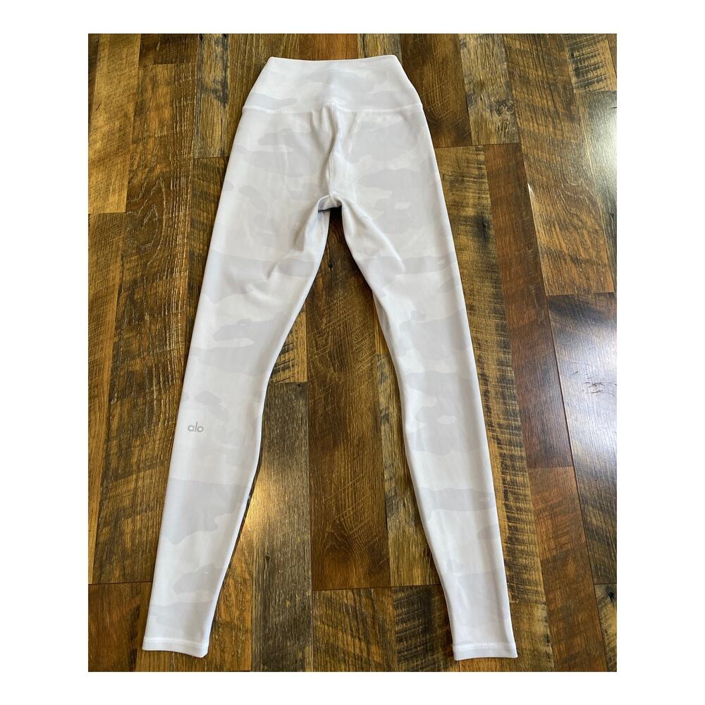 Alo Yoga High Waist Camo Vapor Legging White Gray Size XS Compression